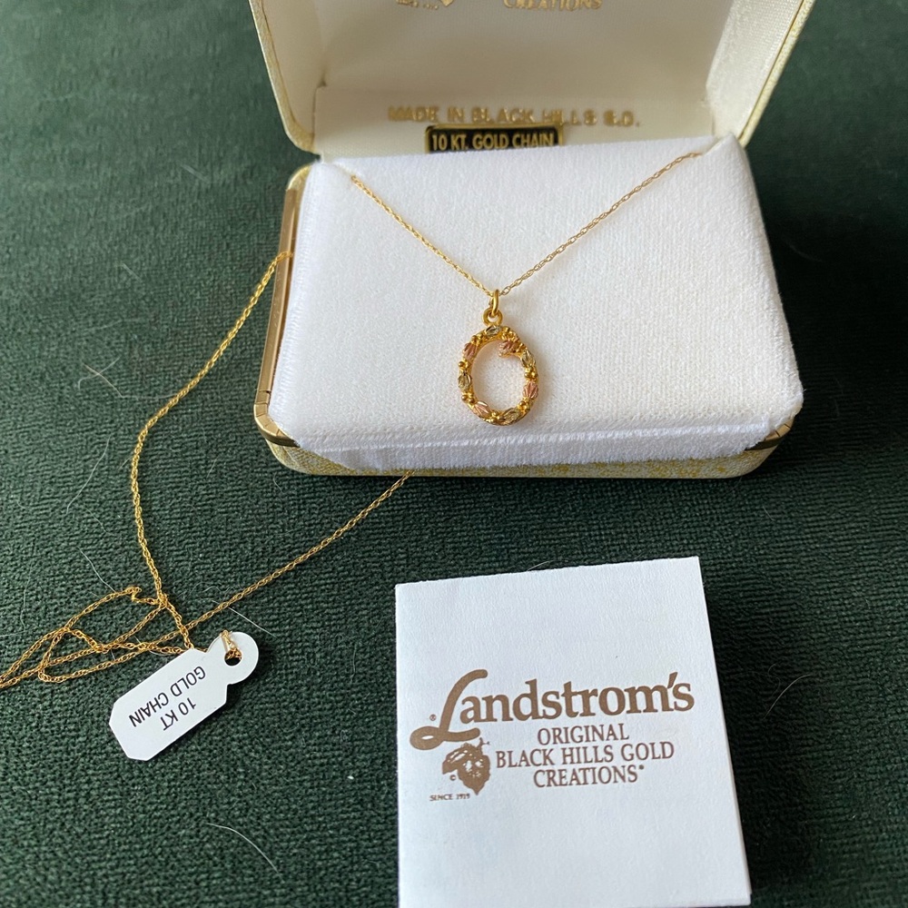 Black hills Gold Pendant Necklace “O”